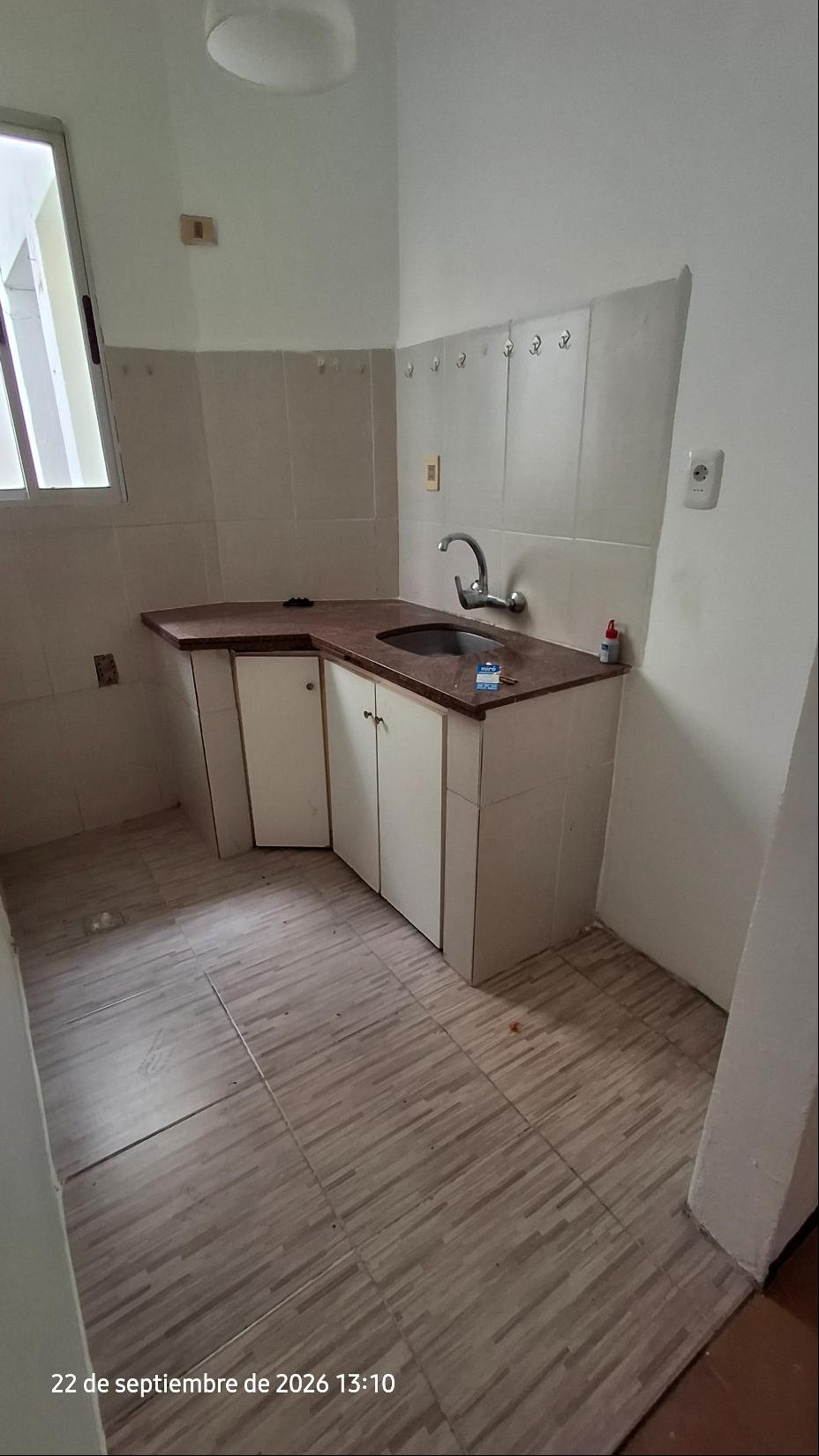 Alquiler Apartamento Ciudad Vieja Perez Castellano y Peatonal Sarandí 1 Dormitorio, amplio, luminoso, ventilado y  Patio · Foto 11
