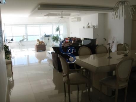 Apartamento En Garden Tower, En Venta, Peninsula, Punta Del Este, 3 Dormitorios.