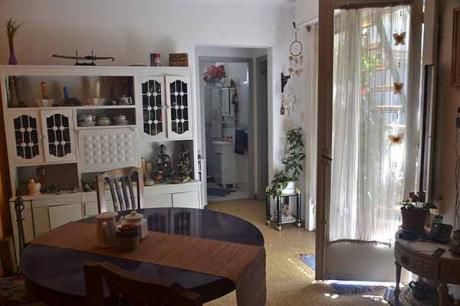 Agradable Casa En Muy Buen Estado Con Patio Y Parrillero.