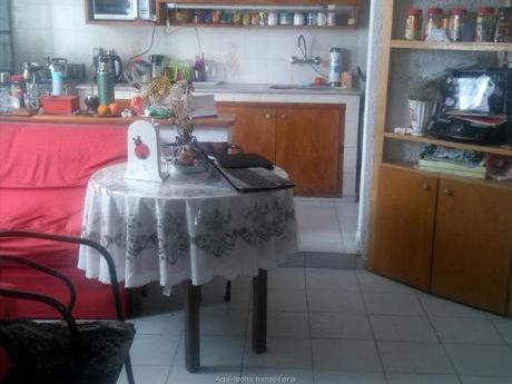 Casa 5 Dormitorios En La Comercial