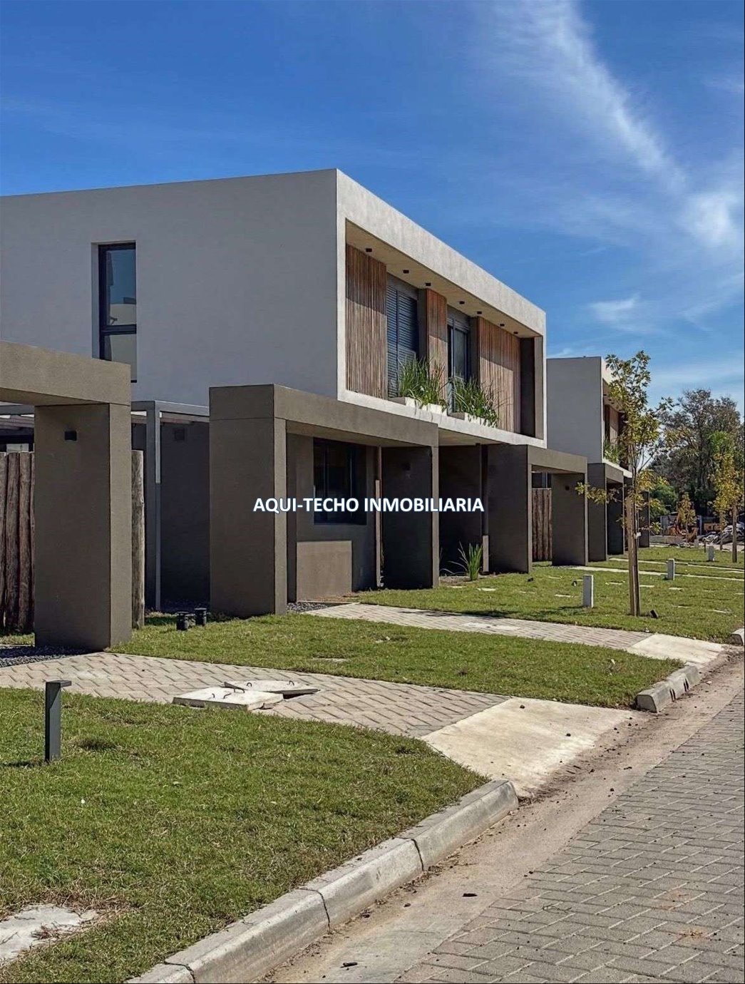 Venta y o Alquiler espectacular casa con diseño , 3 dormitorios y 3 baños · Foto 3