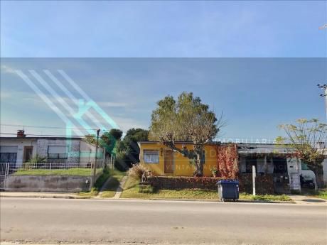Casa En Luis A. De Herrera | Gran Potencial, Terreno Alto
