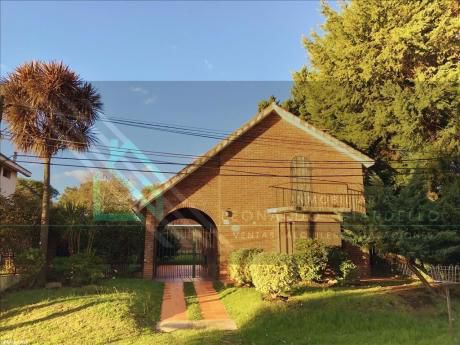 Estupenda Casa En Colonia. Excelente Calidad De Construcción