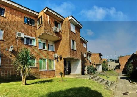 Vivienda A Pasos De Rambla | Cerca De Todos Los Servicios