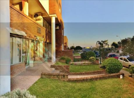 Local Comercial En La Mazana Más Poblada De Colonia | Renta!