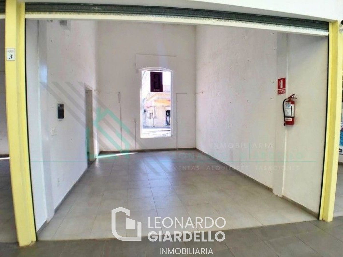Montevideo - Locales comerciales en Paseo de compras REUS · Foto 8
