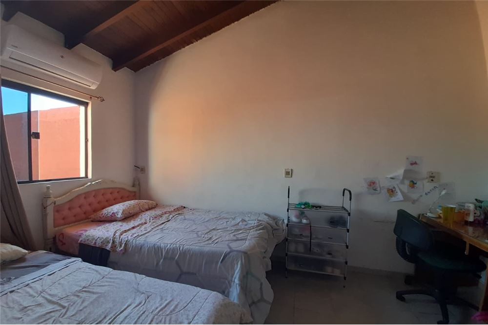 Casa con Piscina Bo. Bernardino Caballero Asunción — foto 2