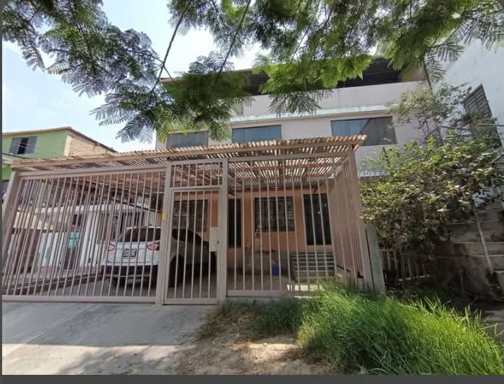 Casa en venta en Villa María del Triunfo