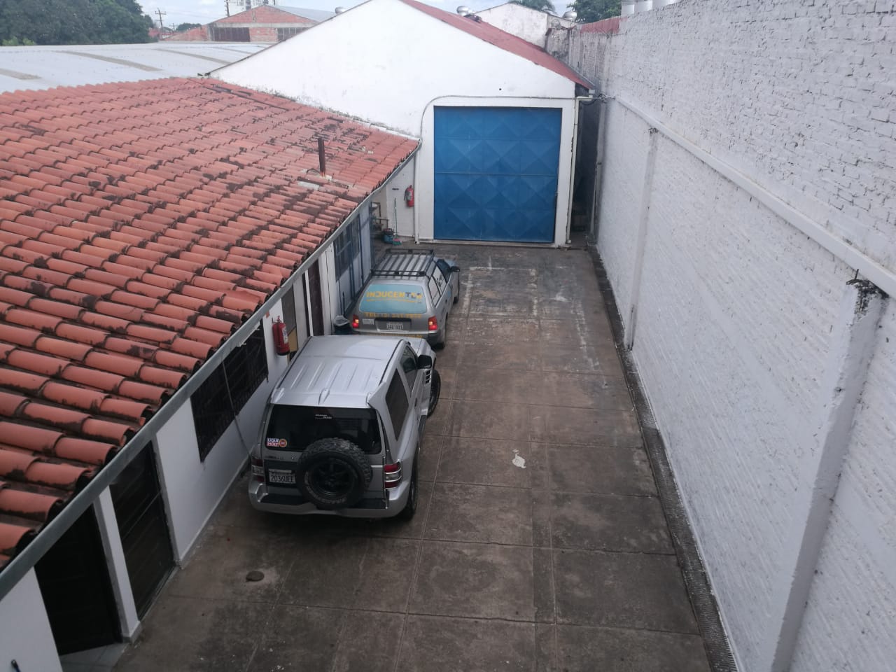 Argentina Bienes Raíces    Alquila Local Oficinas          Galpon