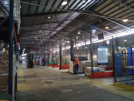 Alquilo Deposito Con Oficinas Sup 1.870m2 En Villa Elisa