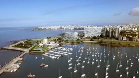 Venta Apartamento 1 Dormitorio Y Garage Frente Al Mar En Pocitos Nuevo!