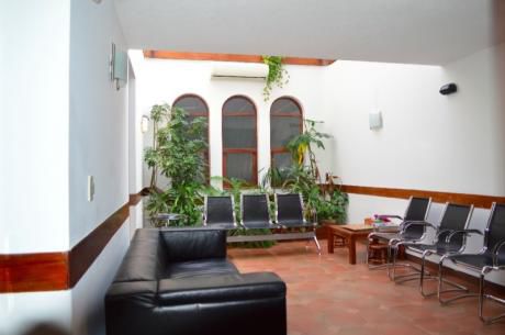 Casa Ideal Empresa , Consultorio O Casa De Familia