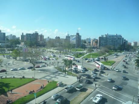Excelente Oficina En Tres Cruces, Punto Ideal, Port, G.C 8500