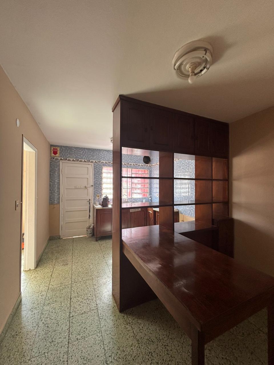 IMPONENTE CASA EN ALQUILER SOBRE LA AVDA. BRASILIA — foto 2