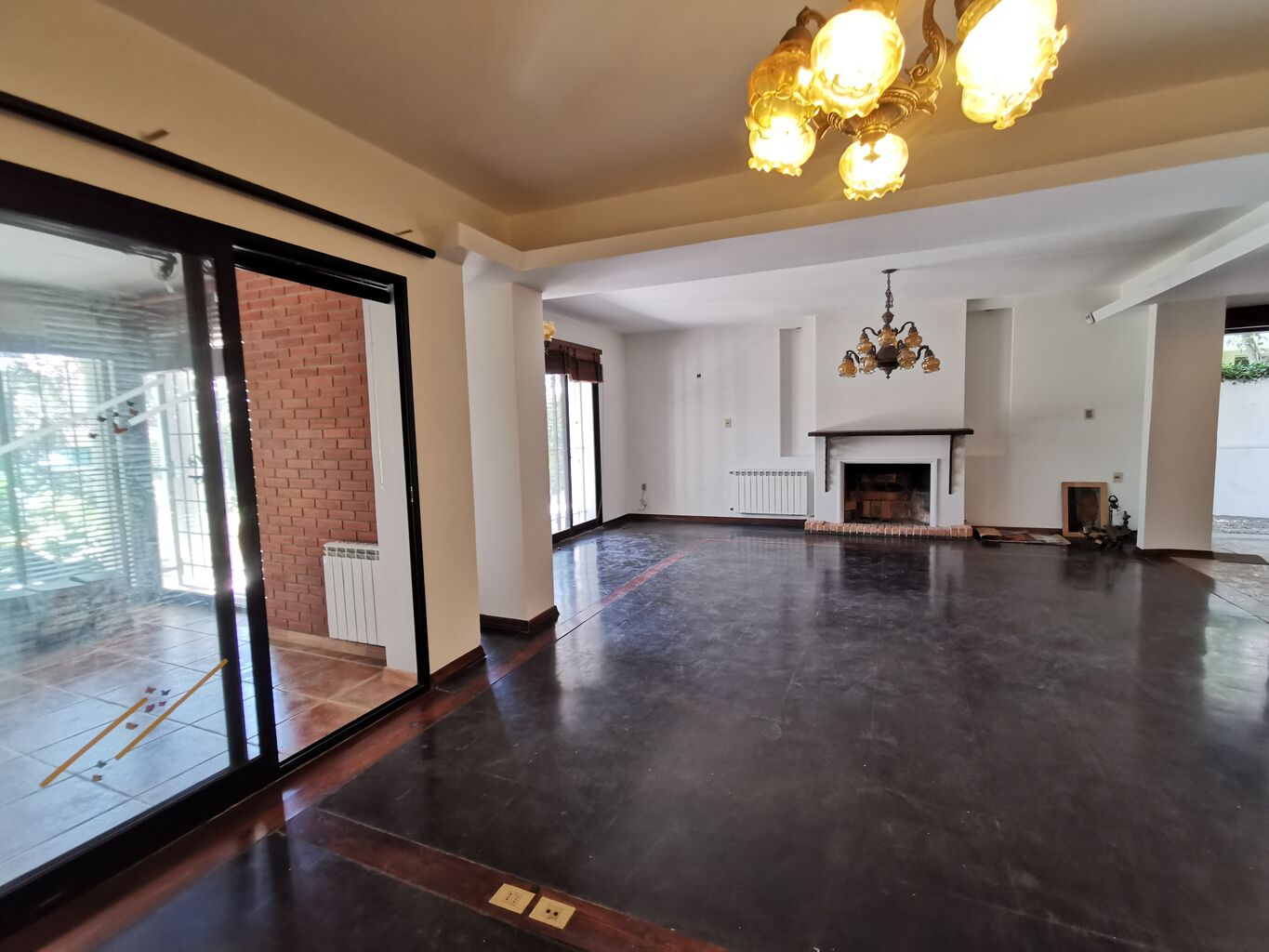 Gran Casa - Ideal Embajada o Empresa · Foto 9