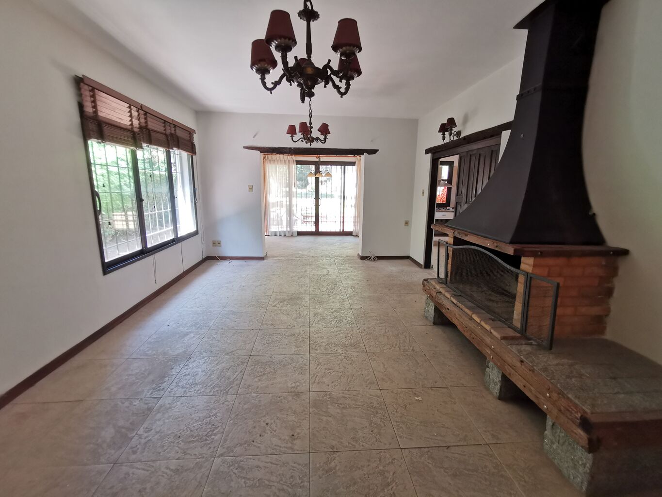 Gran Casa - Ideal Embajada o Empresa · Foto 11