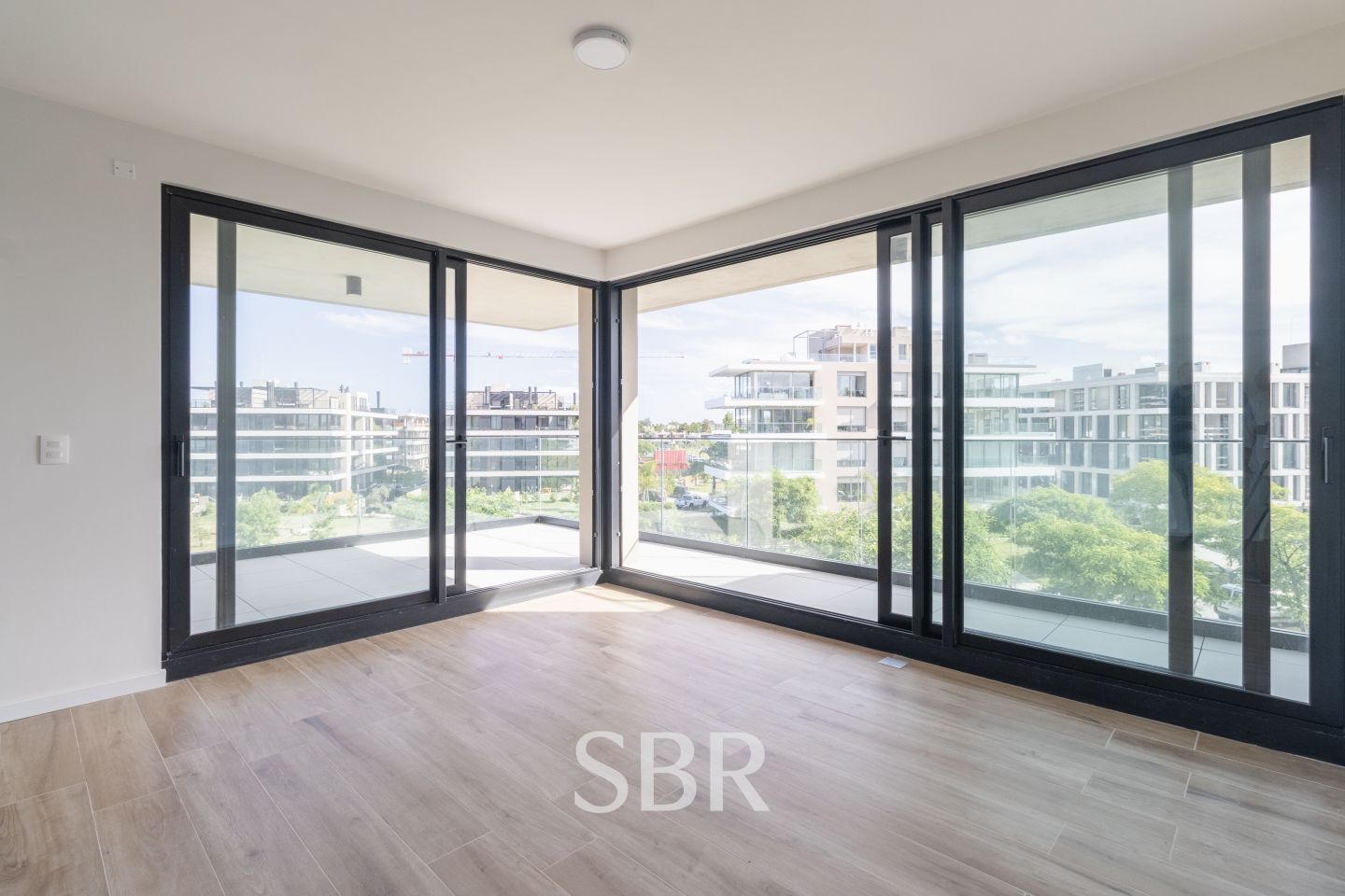 Alquiler apartamento 2 dormitorios con terraza, parrillero y garage en Barrio Parques · Foto 9