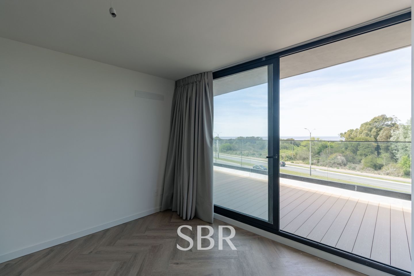 Alquiler apartamento 3 dormitorios con terraza y cochera en la rambla de Barra de Carrasco · Foto 6