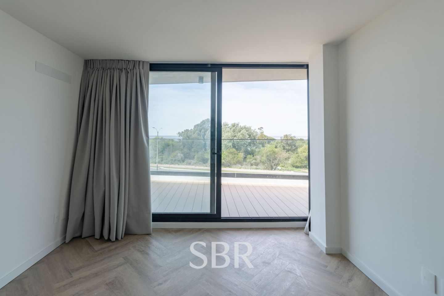 Alquiler apartamento 3 dormitorios con terraza y cochera en la rambla de Barra de Carrasco · Foto 5