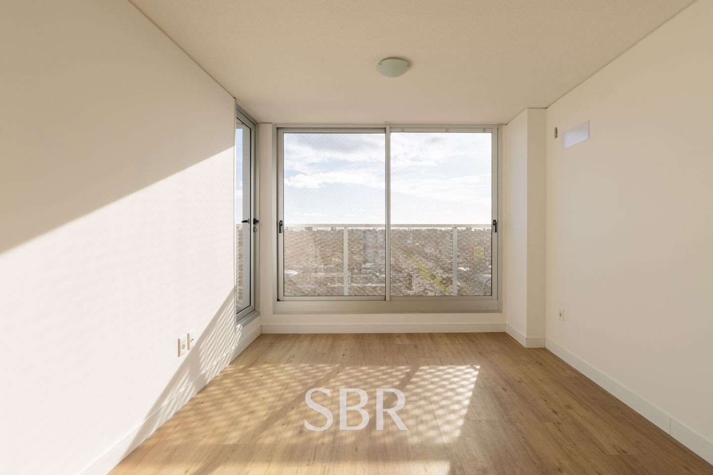 Alquiler Apartamento 2 Dormitorios En Malvín · Foto 2