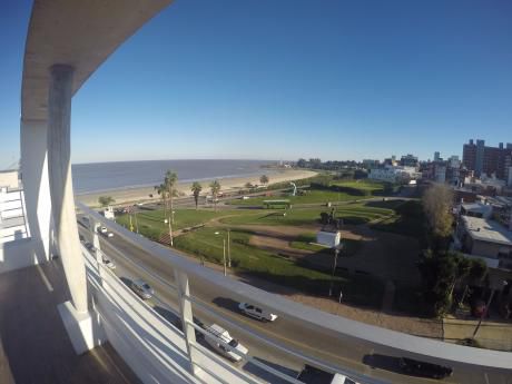 Apartamento En Alquiler Buceo 2 Dormitorios 2 Baños