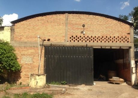 Depósito En B° Jara