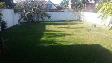 Excelente Chalet Con Todas Las Comodidades!