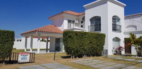 Hermosa Casa En Alquiler