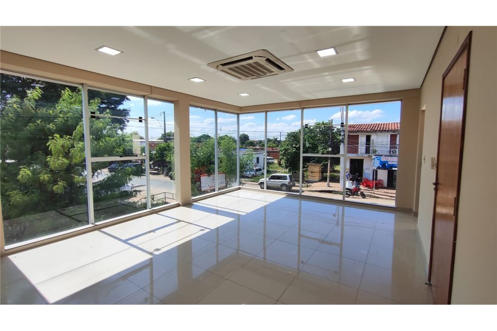 LOCAL COMERCIAL EN ALQUILER - MARIANO ROQUE ALONSO — foto 2