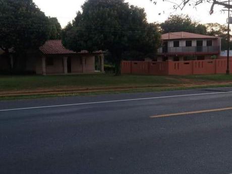 Vendo 2 Hermosas Residencias En Yaguaron