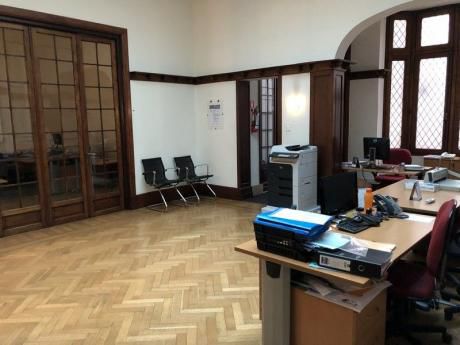 Oficina En Venta Y Alquiler 7 Dormitorios O Mas