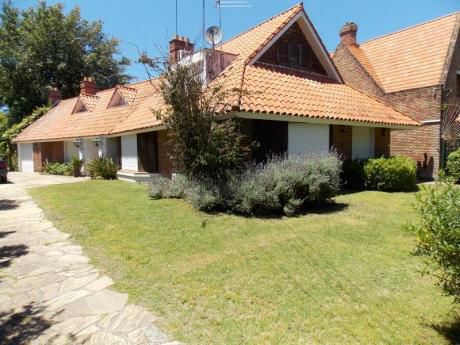 Casa En Venta Y Alquiler 4 Dormitorios
