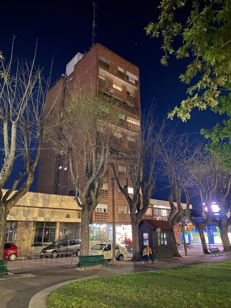 Muy lindo apartamento en venta frente a la Plaza en Trinidad Flores