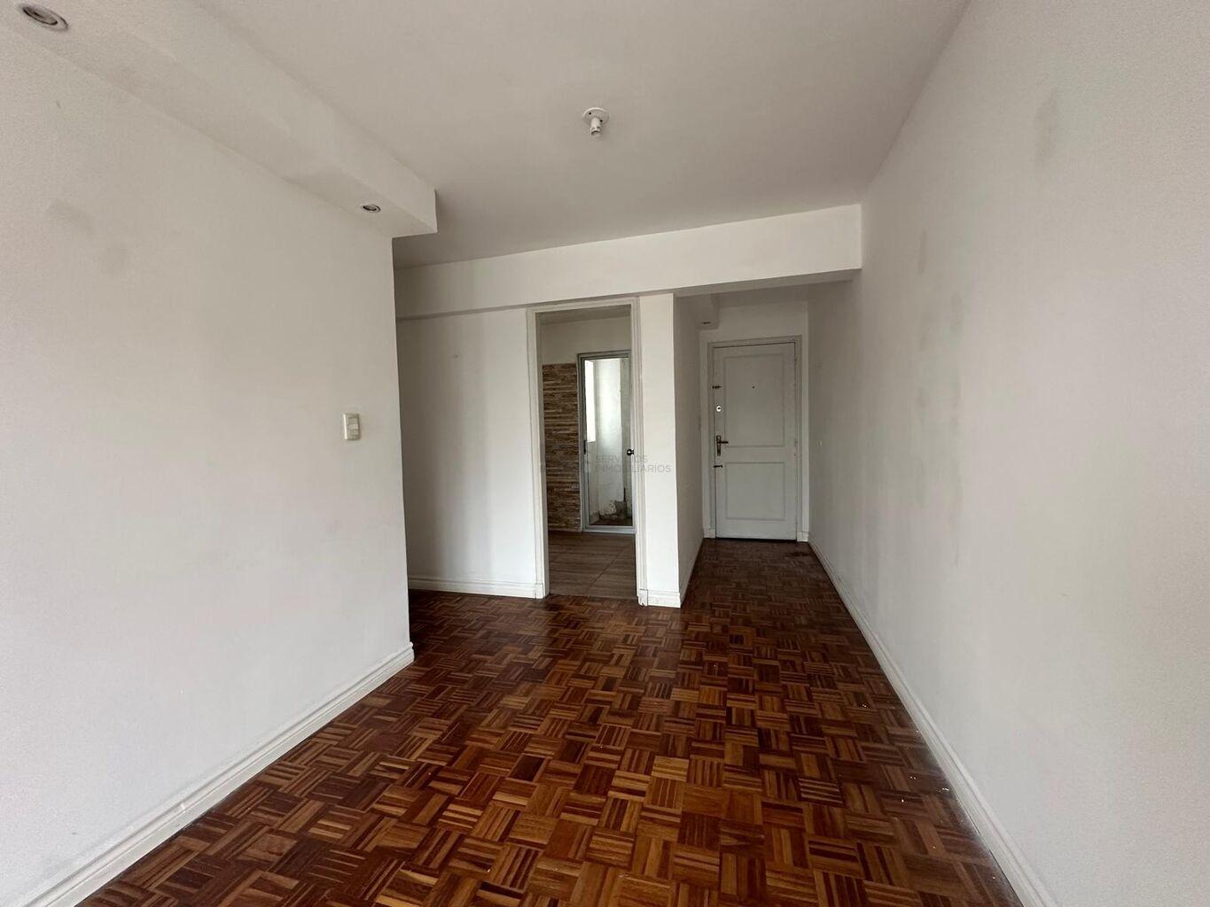 Se alquila Apartamento de dos dormitorios sobre la rambla de Malvín