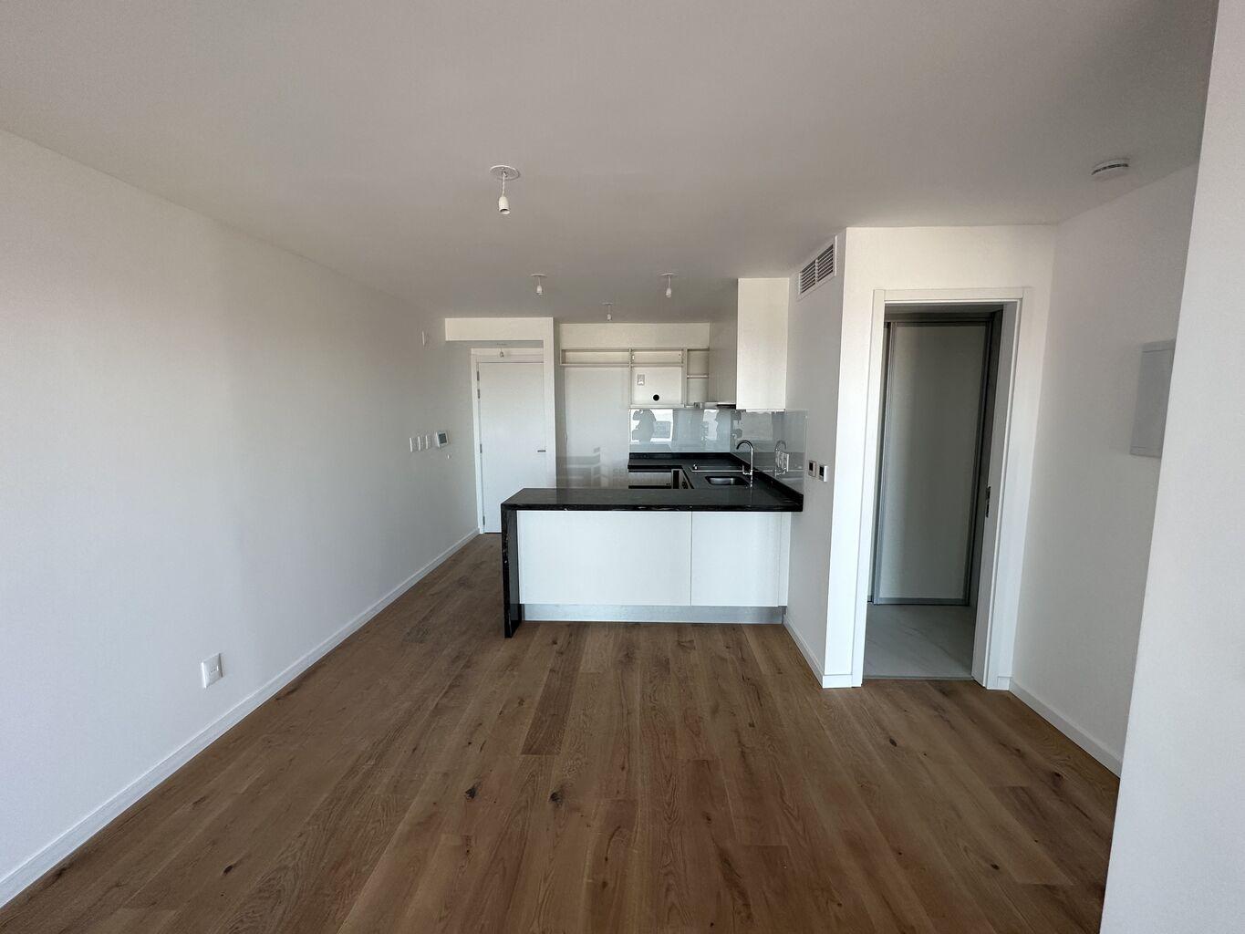 Alquiler de exclusivo apartamento 1 dormitorio garaje Rambla de Malvín frente a Playa Honda · Photo 7