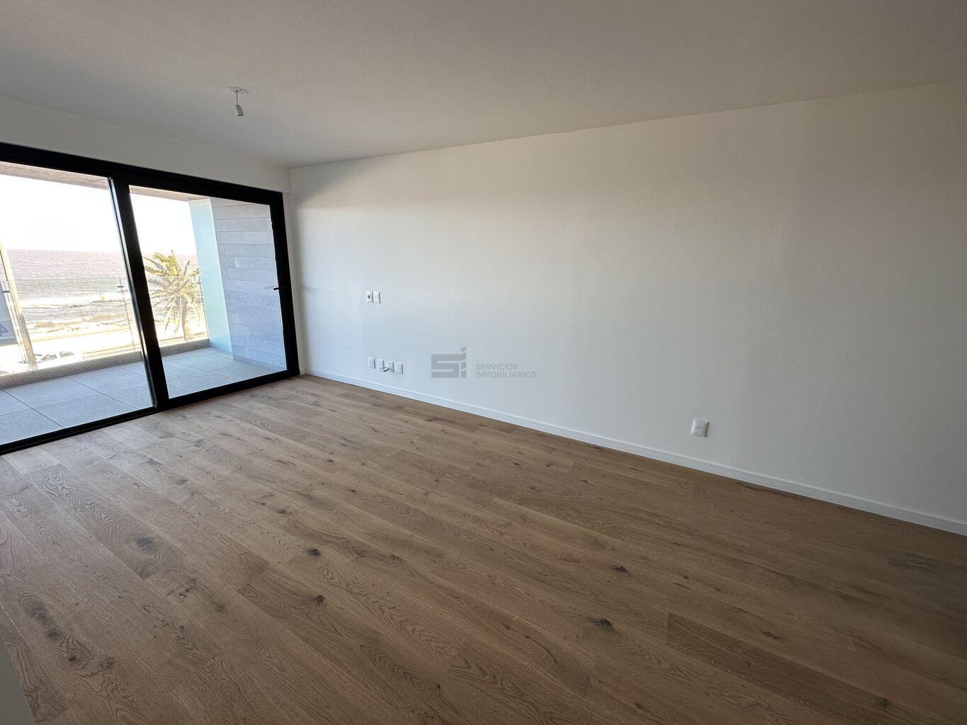 Alquiler de exclusivo apartamento 1 dormitorio garaje Rambla de Malvín frente a Playa Honda · Photo 8