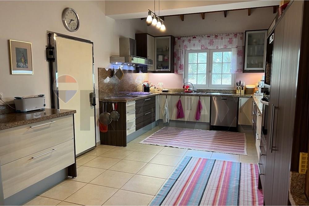 Casa - Venta - San Bernardino, Paraguay — foto 2
