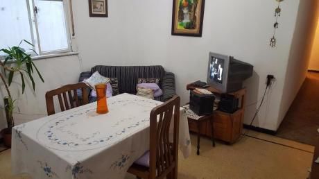 A Pasos De 18 De Julio