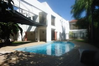 Residencia Ubicada En La Mejor Zona Residencial De Asunción. (116)