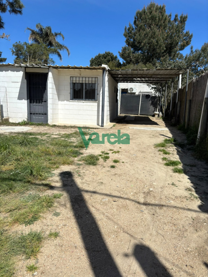 1 dormitorio parque y cochera techada para 2 autos