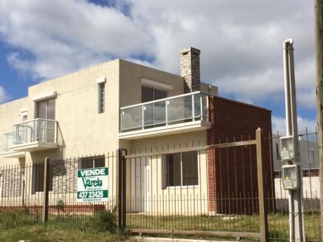 A Pocos Metros Del Mar, A Estrenar