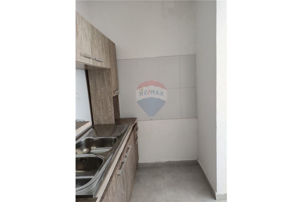 Casa en alquiler en Lambaré — foto 3