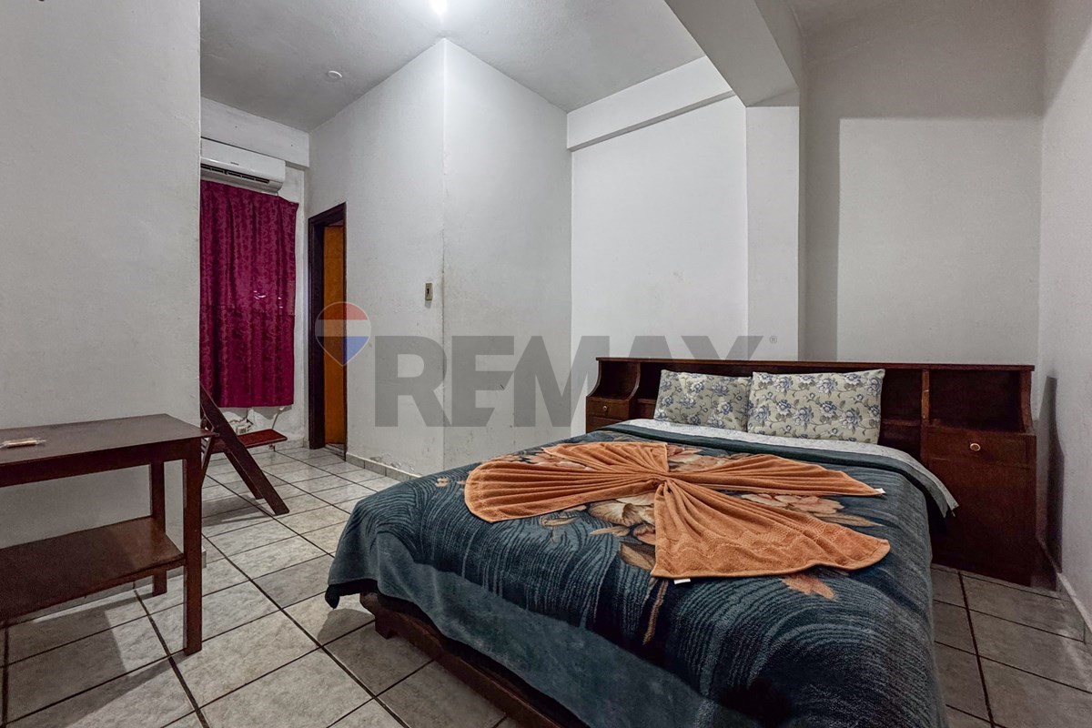 VENDO HOTEL EN CIUDAD DEL ESTE ZONA TERMINAL — foto 2
