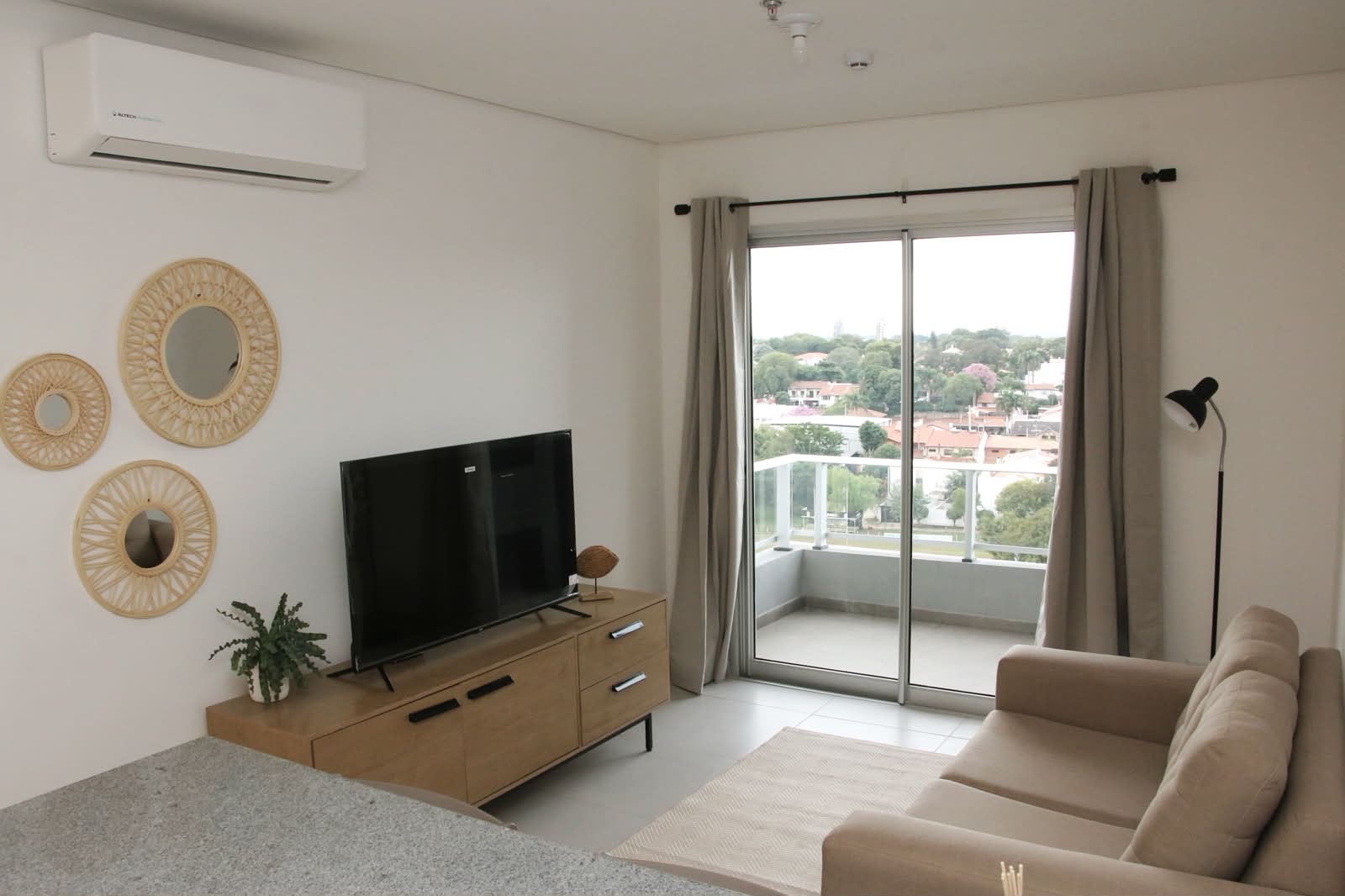 MOLAS LÓPEZ - DEPARTAMENTO DE 1 DORMITORIO AMOBLADO - CON COCHERA — foto 2
