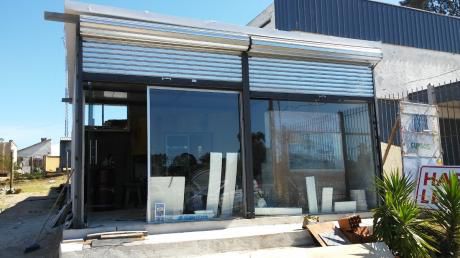 Alquiler Deposito Sobre Giannattasio, Cocina Y Baño, A Nuevo