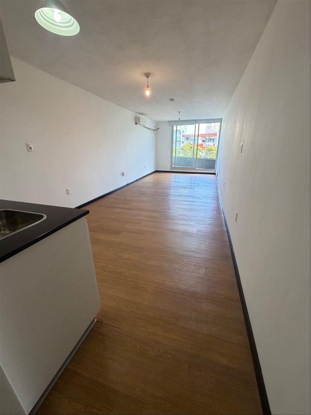 Venta de hermoso Monoambiente en Pocitos con garaje propio