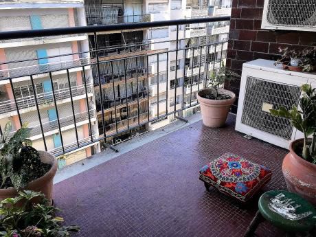 Venta Apartamento Tres Dormitorios Y Servicio.garage.pocitos