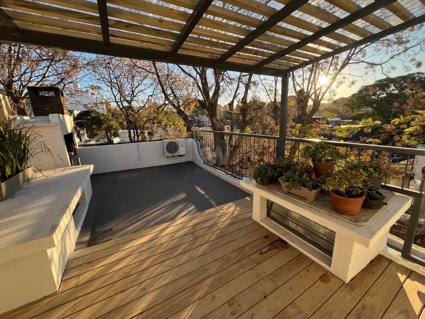 venta casa 2 dormitorios pocitos nuevo con renta azotea conparrillero