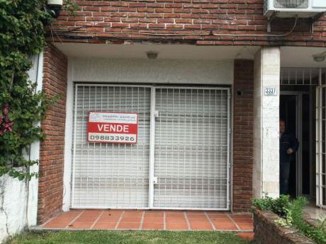 A Metros De Nuevo Centro Divino Con Fondo Y Jardin Al Frente Rentado En 14mil