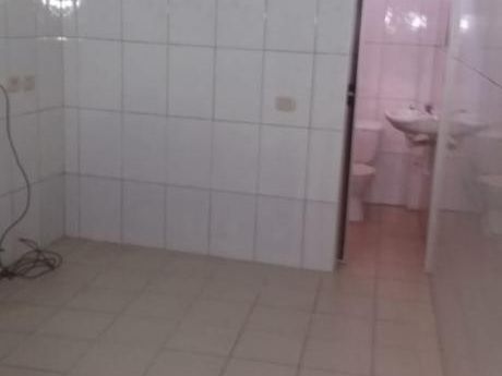 Amplio Monoambiente En Alquiler
